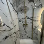 Loveroom De Luxe Avec Jacuzzi Sauna Vapeur Ecran 300 Cm *