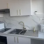 Apartament Loveroom De Luxe Avec Jacuzzi Sauna Vapeur Ecran 300 Cm