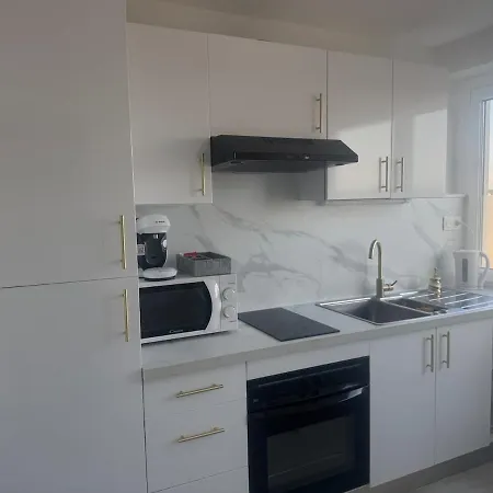 Loveroom De Luxe Avec Jacuzzi Sauna Vapeur Ecran 300 Cm *