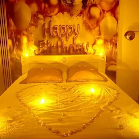 Loveroom De Luxe Avec Jacuzzi Sauna Vapeur Ecran 300 Cm * Metz